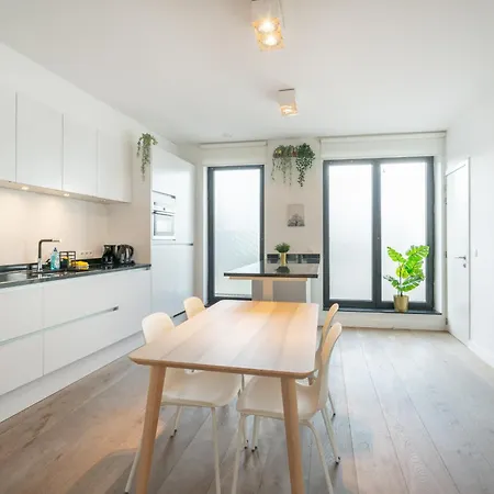 Light House Lodge. In Center Of * Antwerpen